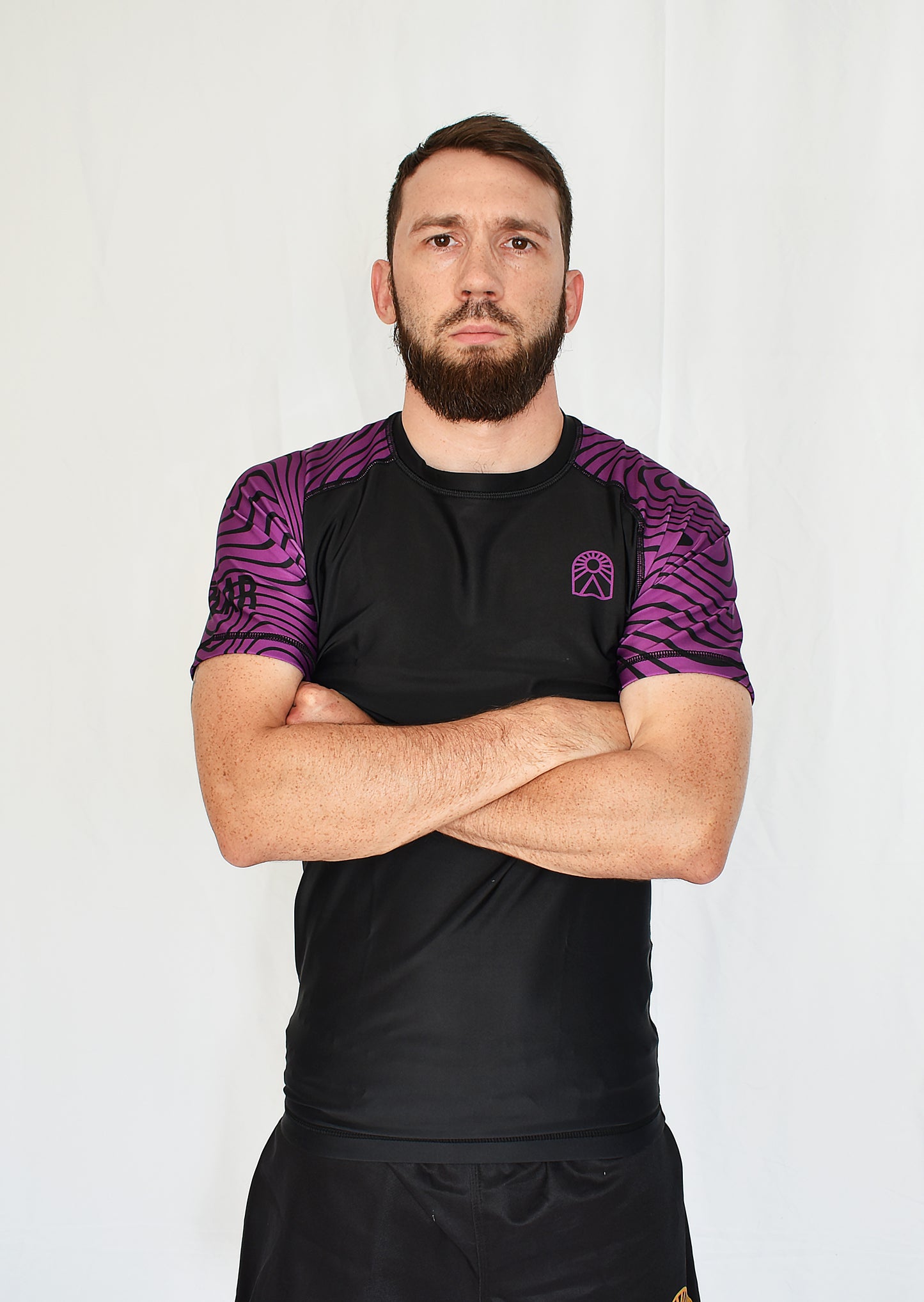 Rashguard manches courtes - Mauve motifs de vagues